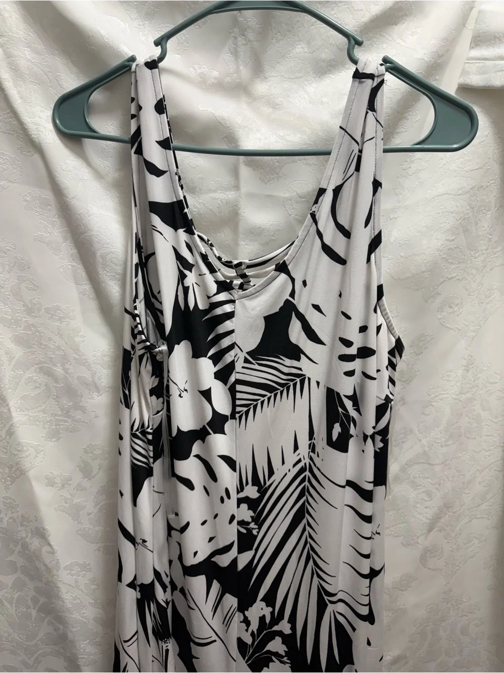 Sleeveless Black & White Tropical Print Jumpsuit